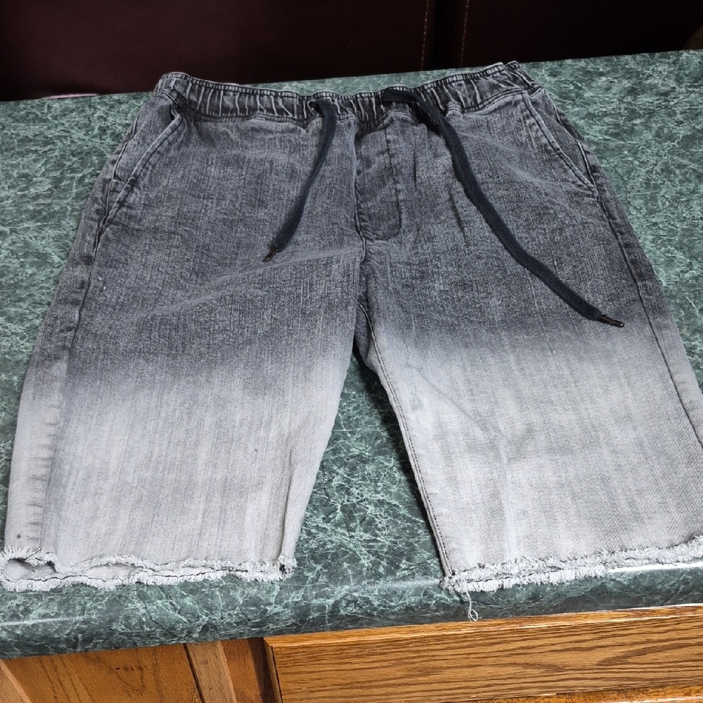 RUDE Men's Black and Gray Ombre Jean Shorts